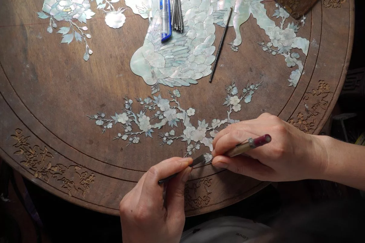 kham xa cu mother of pearl inlay lich su nguon goc lang nghe