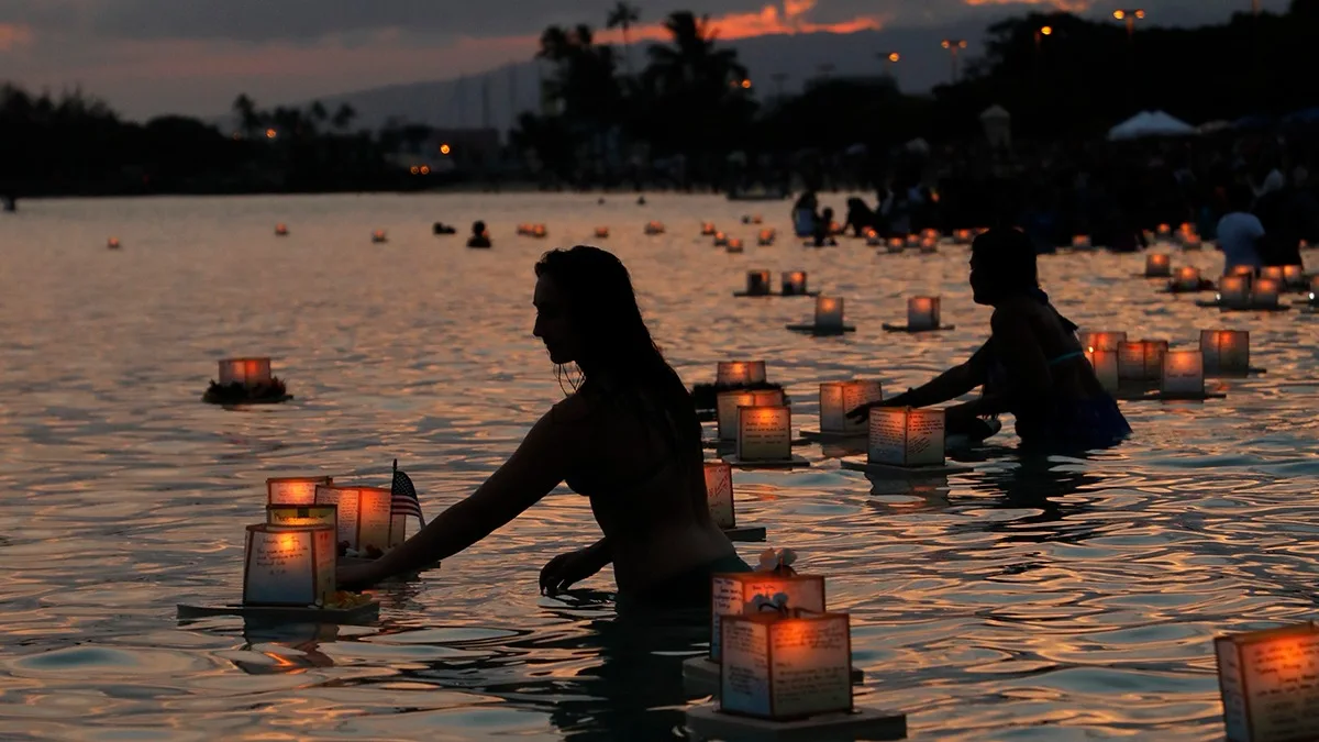 hoa dang Loy Krathong Obon Toro Nagashi Hoi An Nghi Lan Lantern Floating Hawai‘i