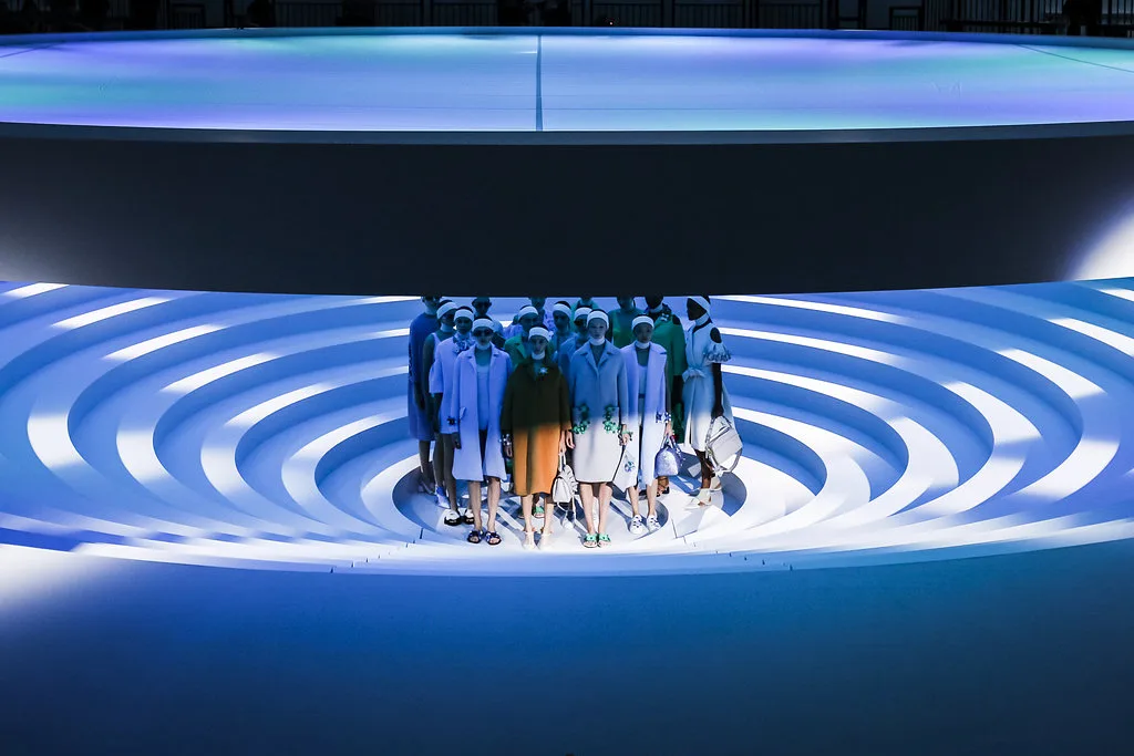 anya hindmarch spring 2017 fashion show