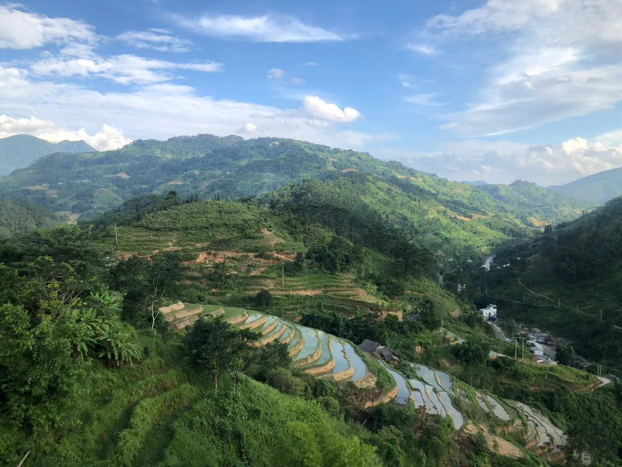 hoang su phi tay con linh ha giang tra