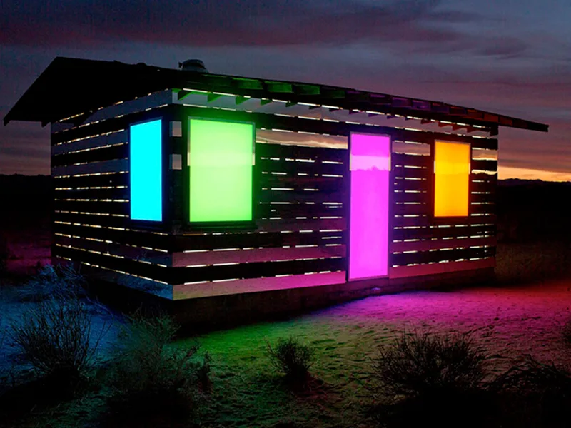 Nhà gương Lucid Stead, vẻ đẹp tĩnh lặng của sa mạc