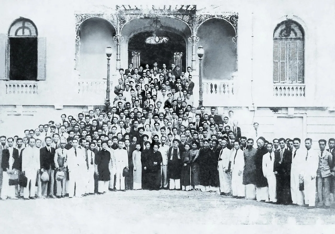 theater phong cach phap Palais Garnier Paris Teatro Colón Buenos Aires Amazonas Manaus tphcm ha noi