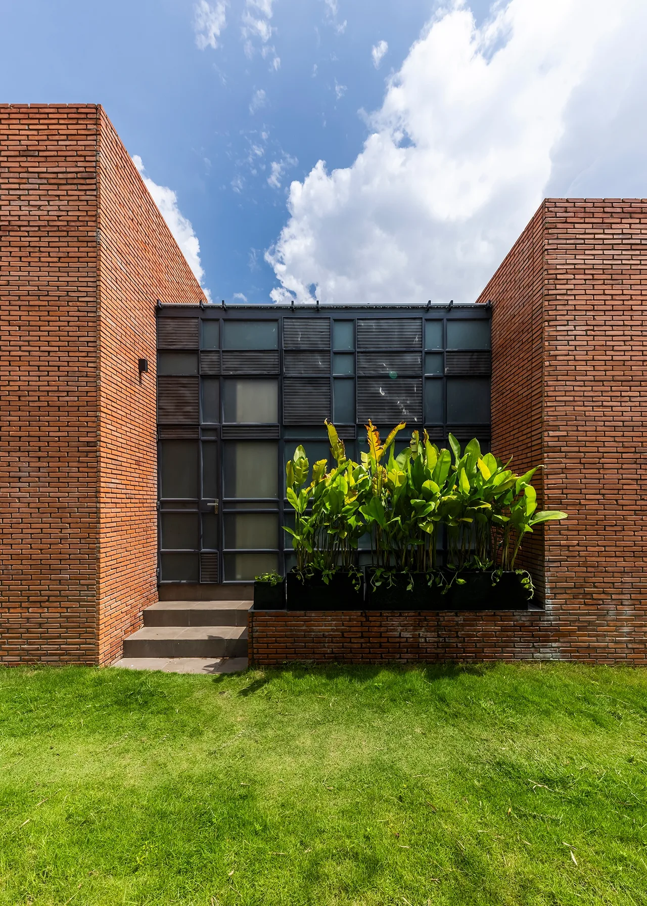 cong trinh nha o Nam House kien truc hien dai CTA | Creative Architects