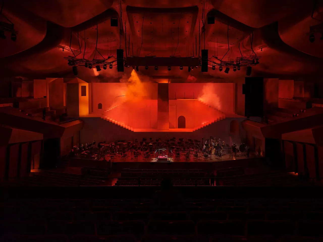 san khau opera Die Walküre Pierre Yovanovitch