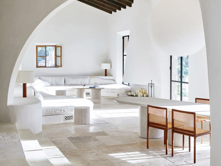 Biệt thự nghỉ dưỡng Mallorca: Di sản trong không gian tối giản