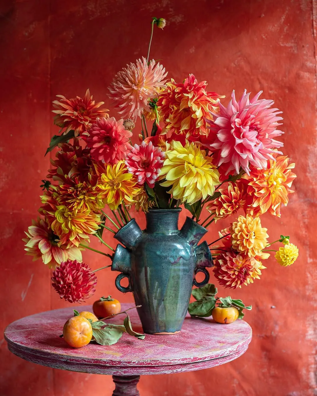 cam hoa dahliah Frances Palmer Pottery