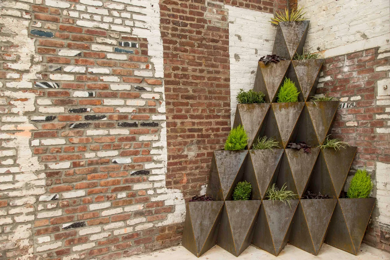 chau hoa plant pot flower pot Prism Planters The Principals