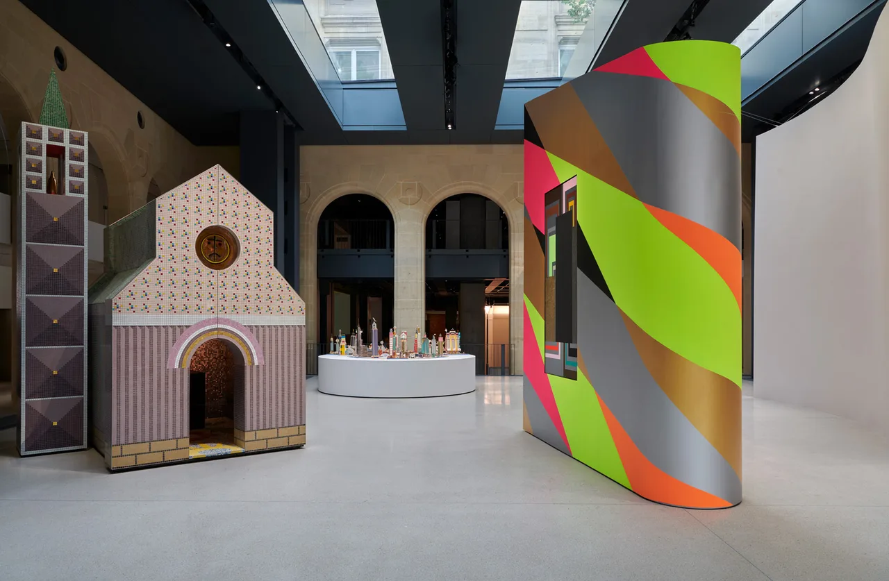 Fondation Cartier 2 bao tang noi that