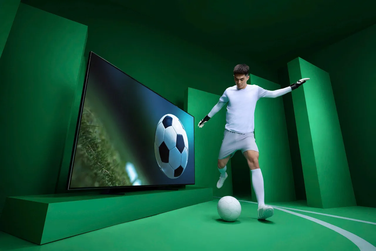 TV LG QNED evo AI MiniLED thu mon tran trung kien