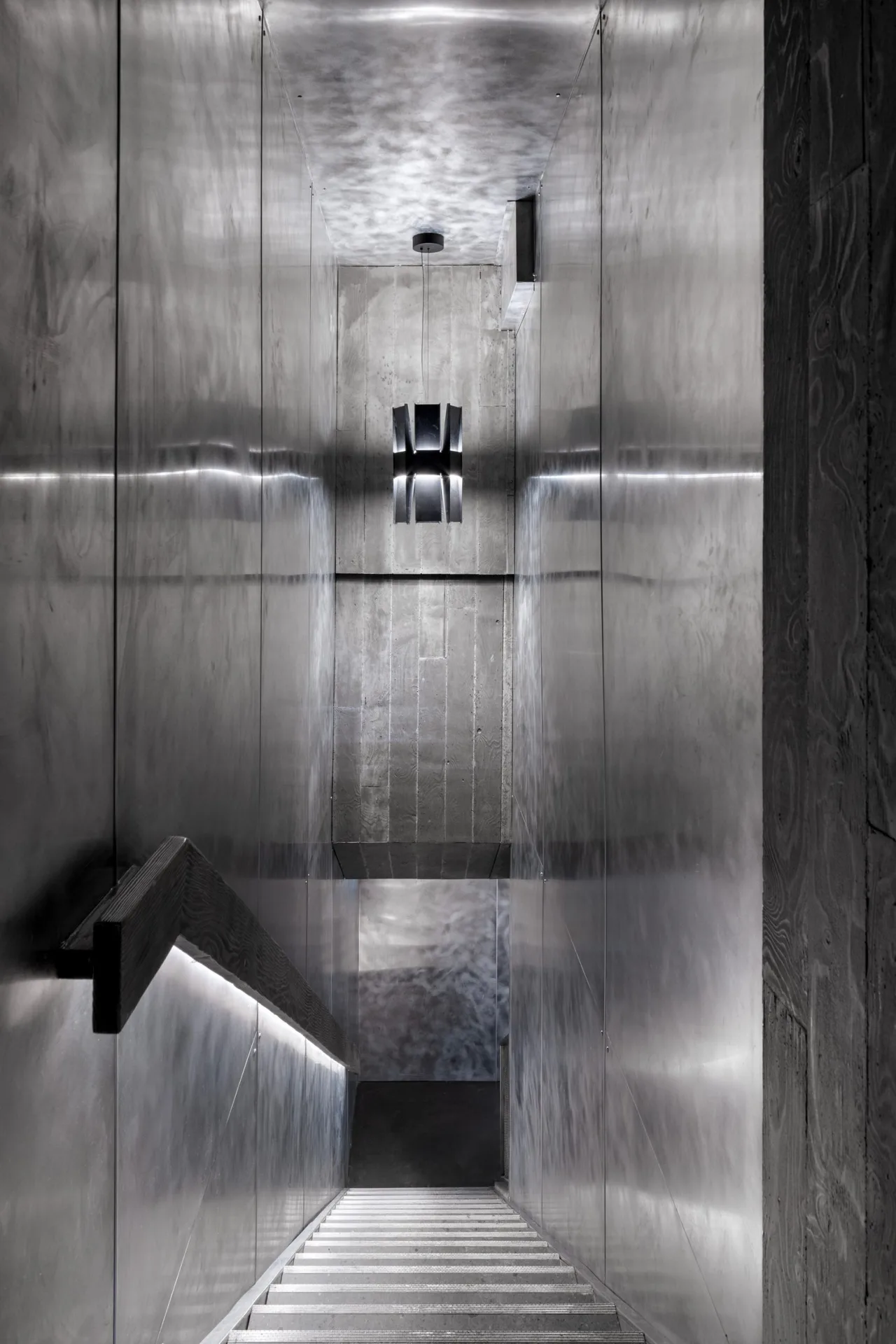 brutalism tho moc thep be tong blue rock swim club