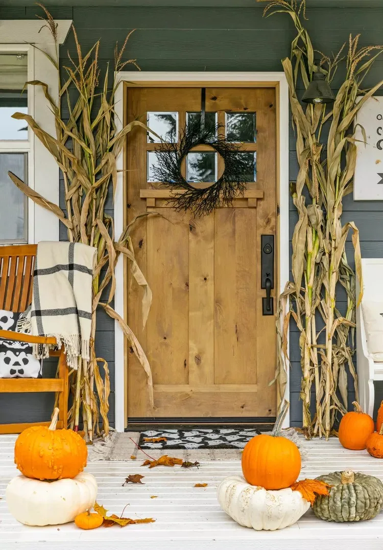 trang tri nha cua halloween