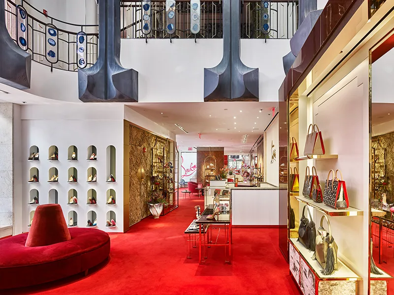 Cửa hàng Christian Louboutin - Chốn kiêu kỳ lộng lẫy