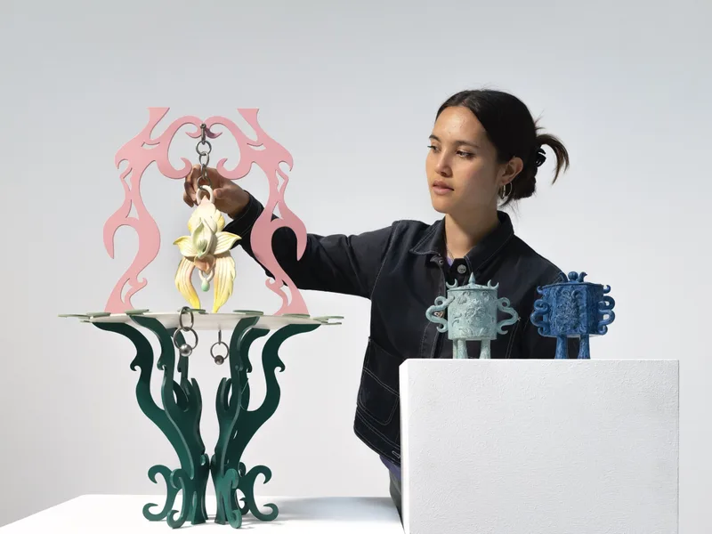 Bộ sưu tập đồ gốm The Enchanted Orchid: Đối thoại Đông-Tây mới