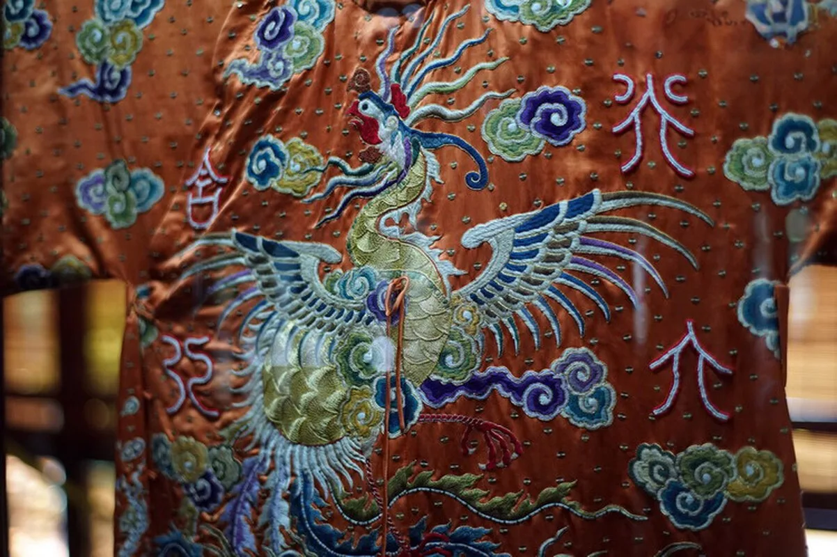 phuong bao hoang hau nha nguyen linh vat bo tu linh