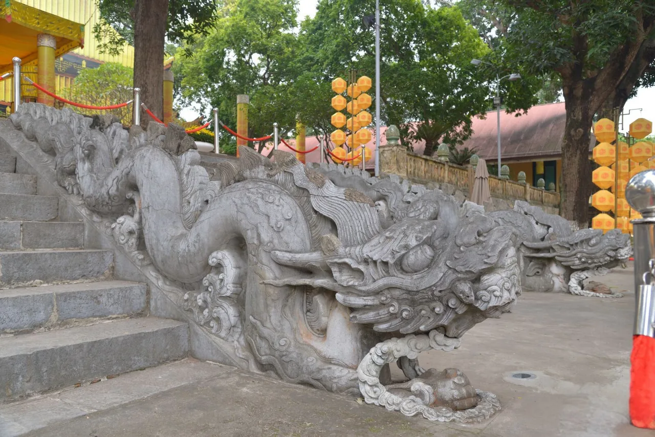 thanh bac thang hinh rong thoi le so