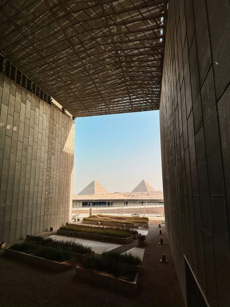 kim tu thap ai cap kien truc bao tang grand egyptian