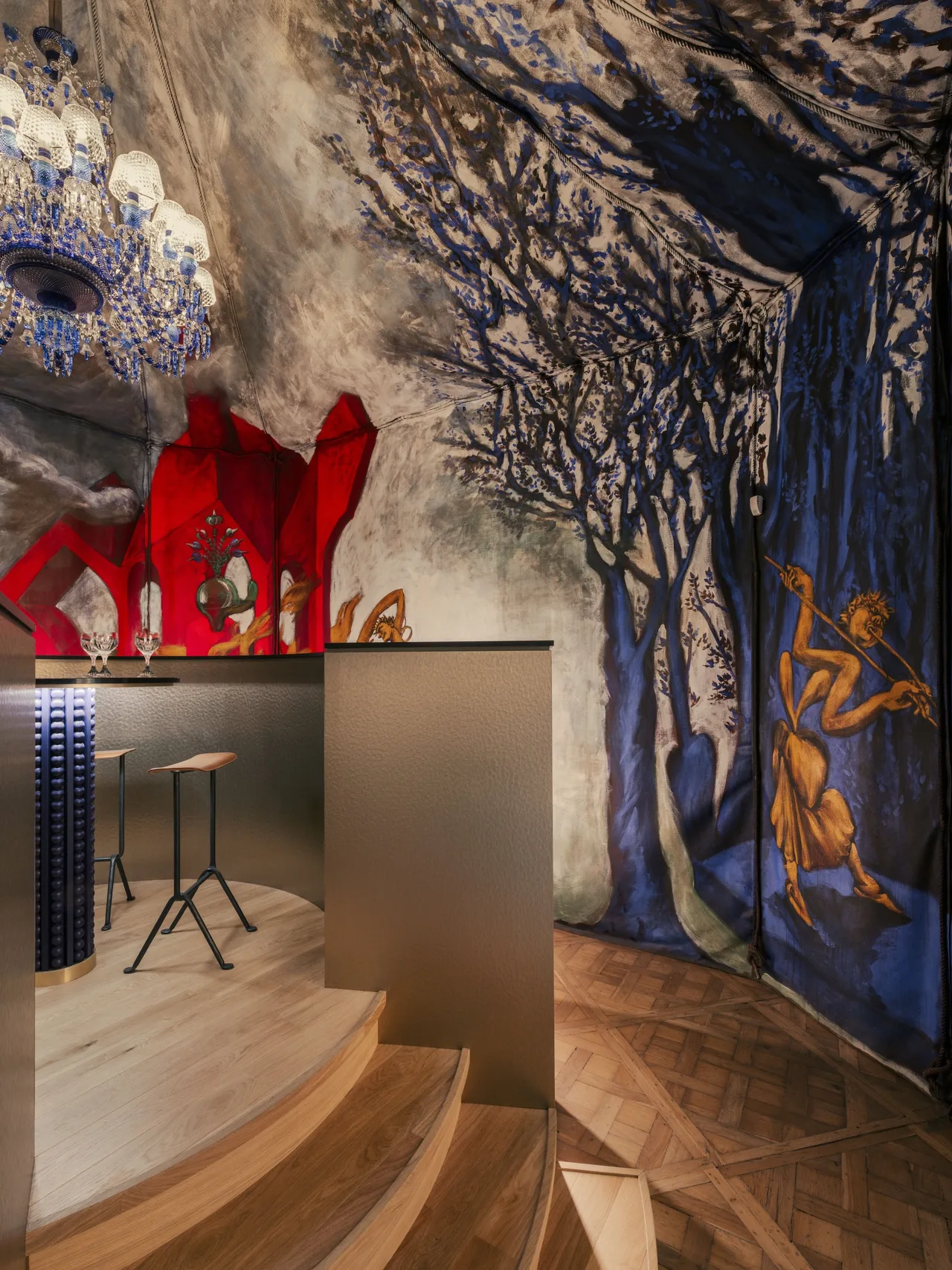 Dinh thu co Hôtel Bischoffsheim Paul-Ernest Sanson Marie-Laure de Noailles Jean-Michel Frank Ducasse Baccarat Philippe Starck
