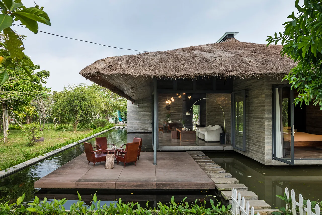 nha vuon mai rom am house