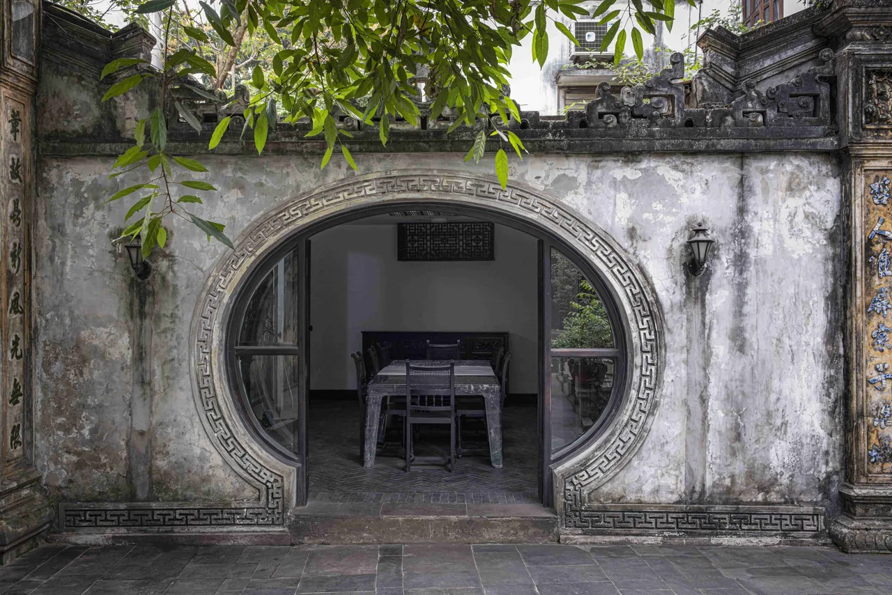 san trung tam tuong co cong vom