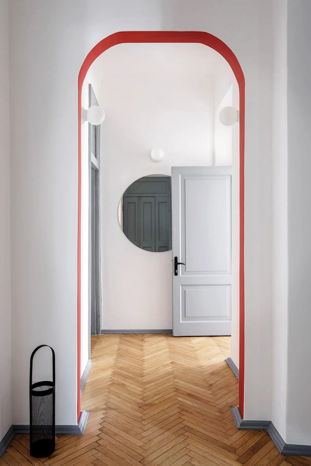 khung cua trang tri door frame decorating idea
