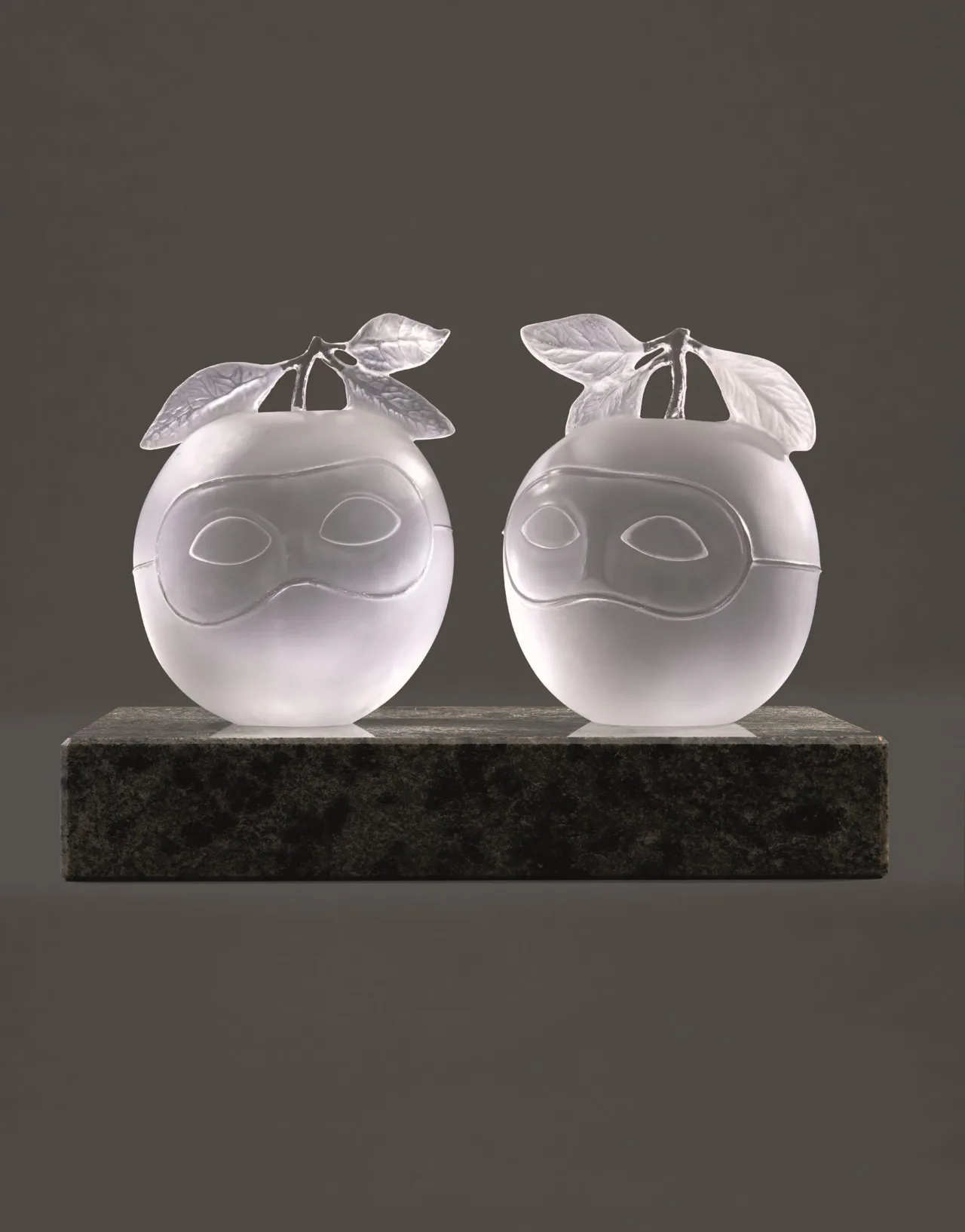 lalique Magritte apple
