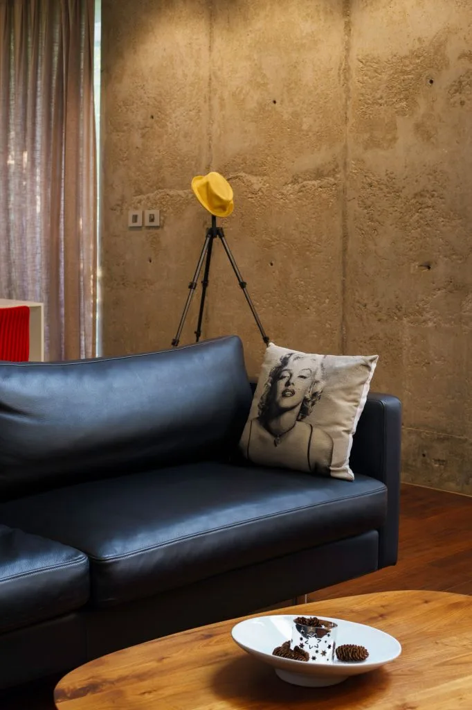 Bachelor pad 1