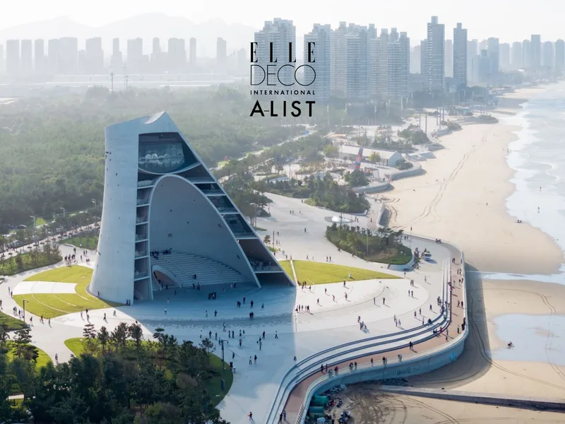Sun Tower: Hình khối của thời gian