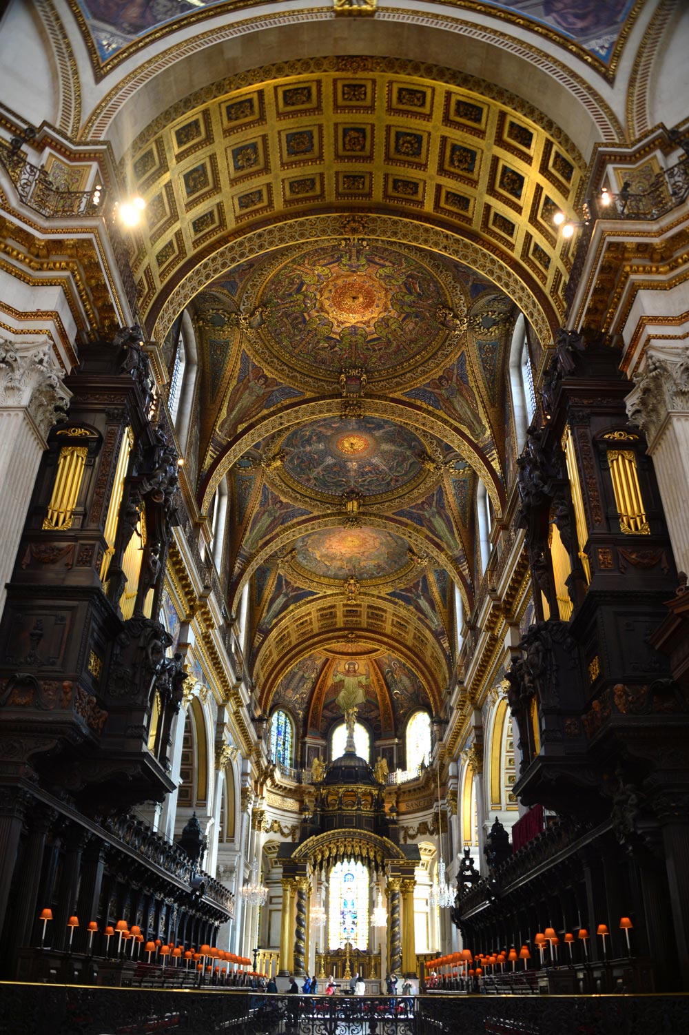 Vòm trần ở nhà thờ St.Paul 3