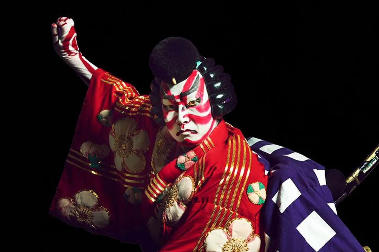 nghe thuat trinh dien kabuki ca vu ky nhat ban