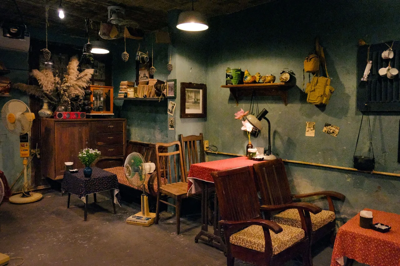 quan cafe ha noi pho co Everbloom Floral & Event Engels tiem ca phe thu bao nha kho thanh cong nghe artspace