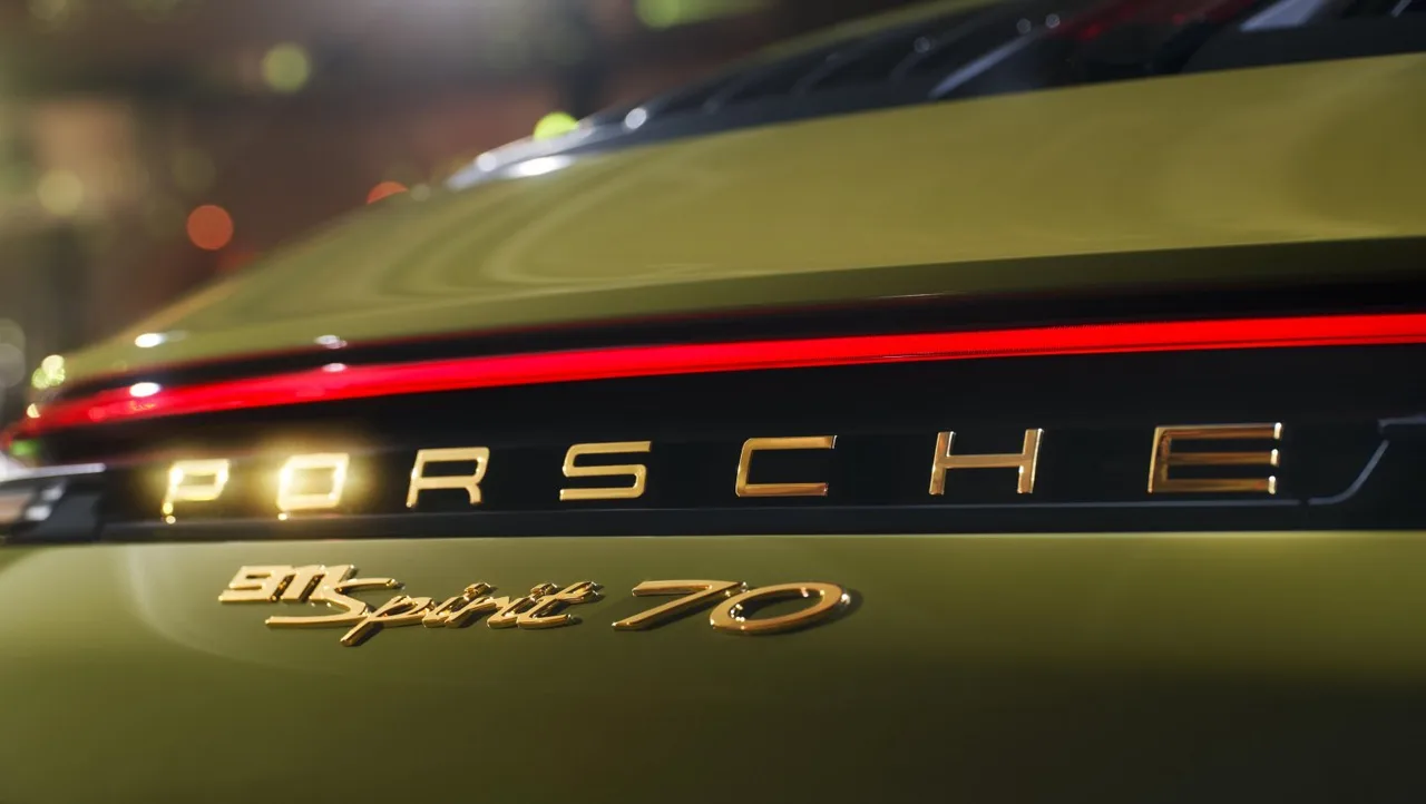 911 spirit 70 sieu xe