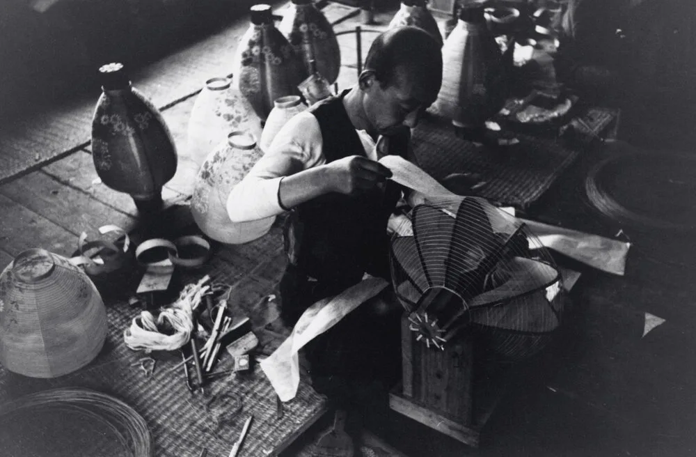 thu cong long den akari isamu noguchi