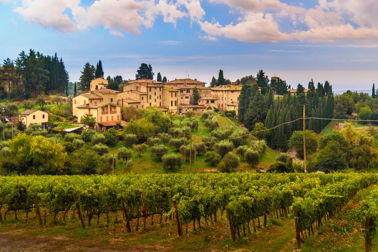 castelio tuscany ruou vang du lich winery tourism