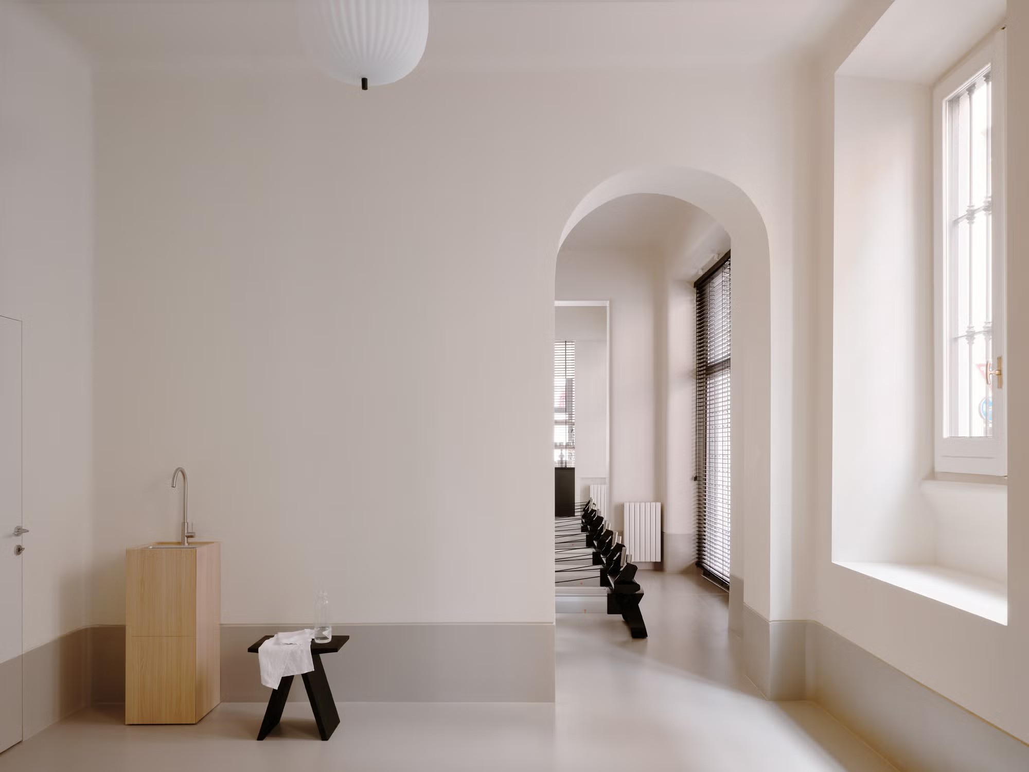 noi milan phong tap pilates kien truc noi that toi gian