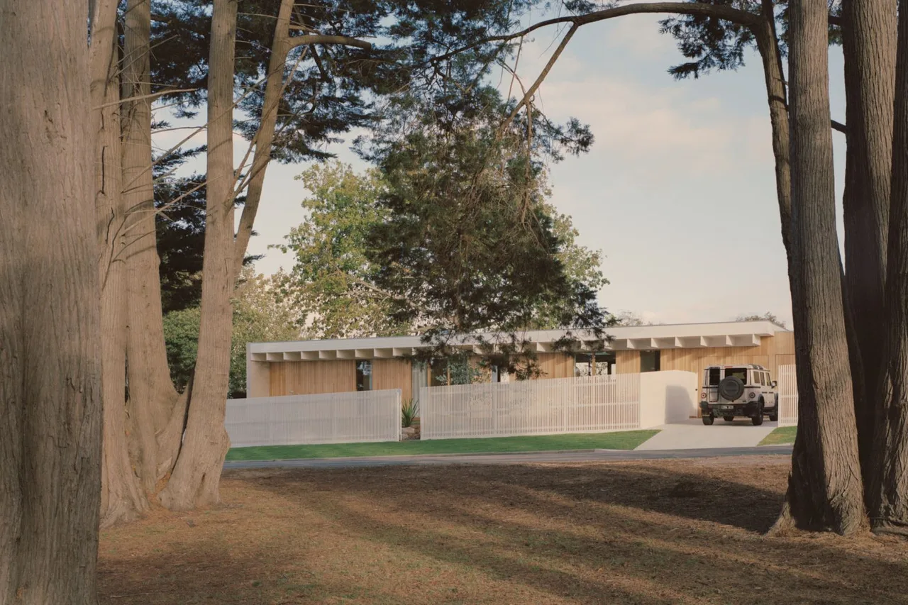 nha ven bien Mount Martha II House australia Victoria Merrett Architects