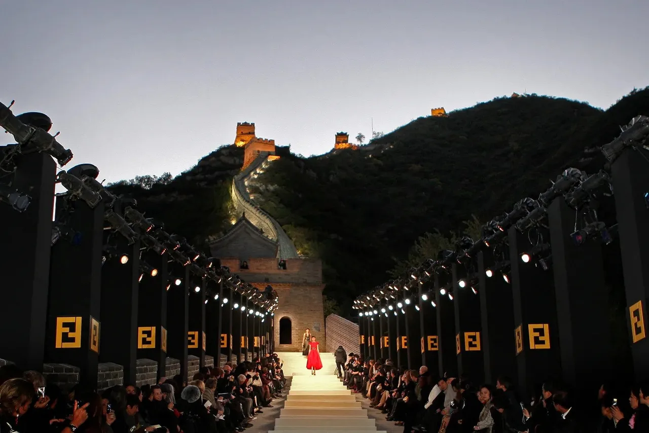 fendi san dien van ly truong thanh