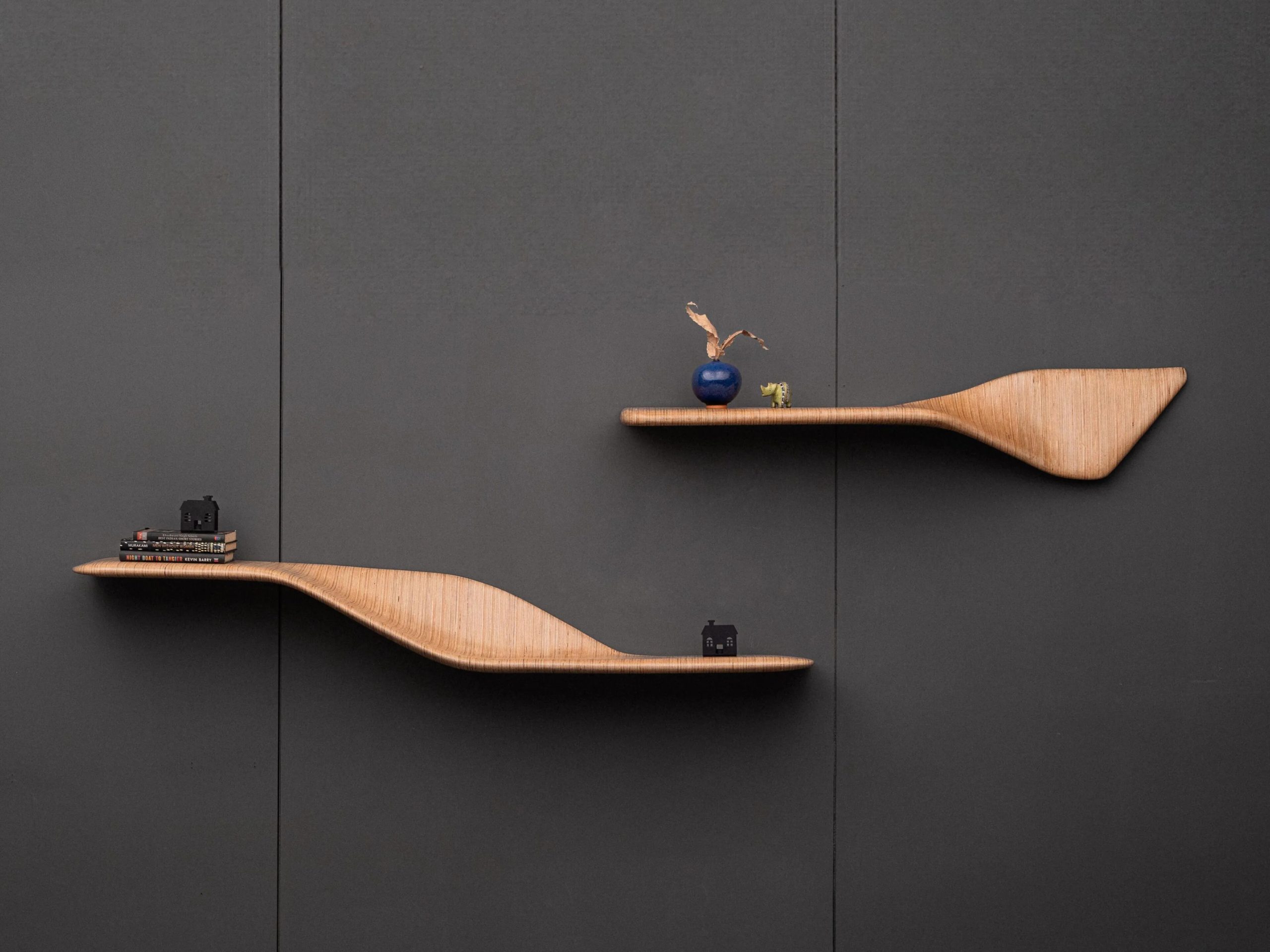 ke treo tuong DADO Schönbuch SINAPSI Casamania & Horm LOOP andblack KAZIMIR Glas Italia SNAIL Morica Design SENTE Omelette Editions ROUNDCUT Gallotti&Radice FACE Adriani e Rossi edizioni