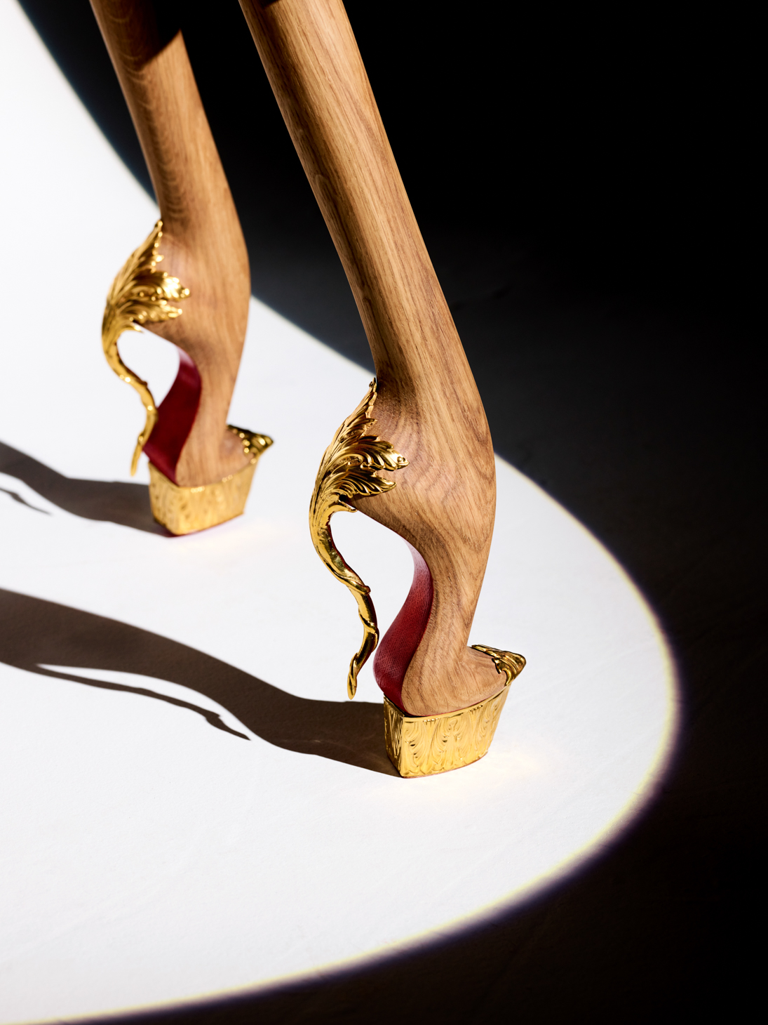 giay cao got de do Louboutin
