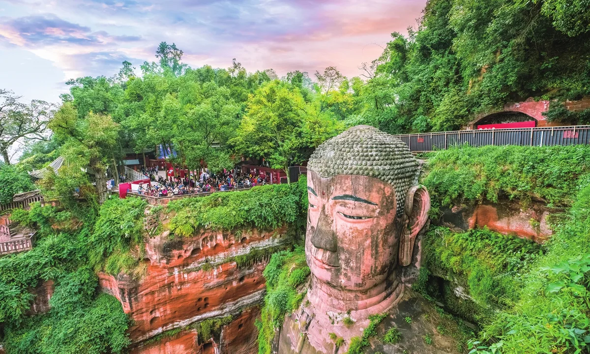 buddha statue