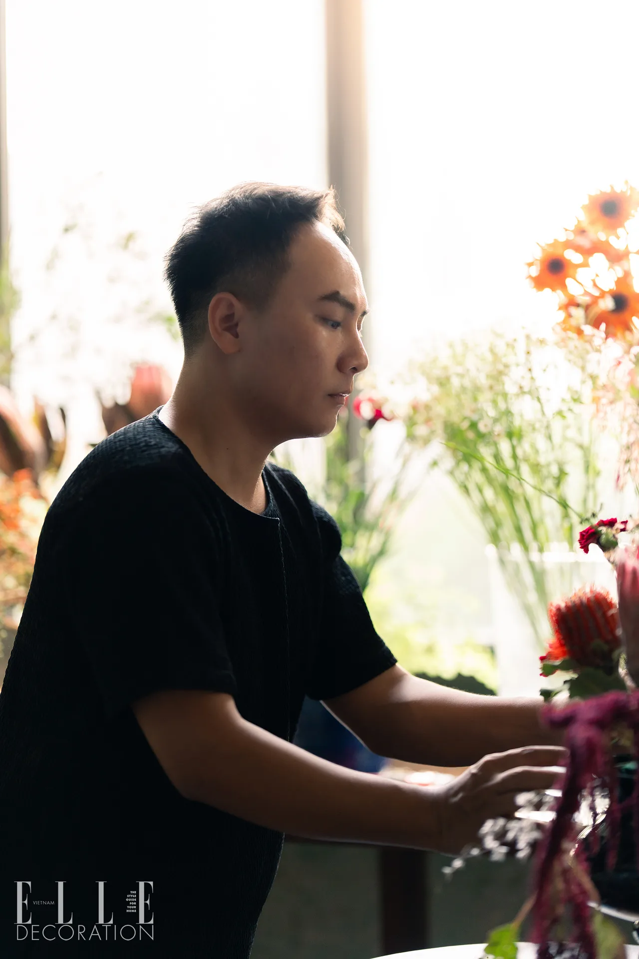 Son Tran florist nghe si cam hoa