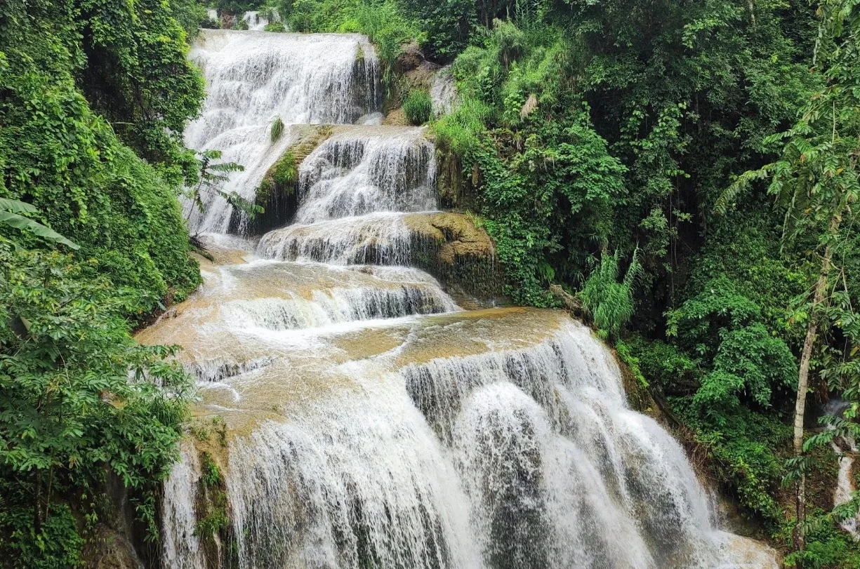 Mai chau du lich tay bac thac mu