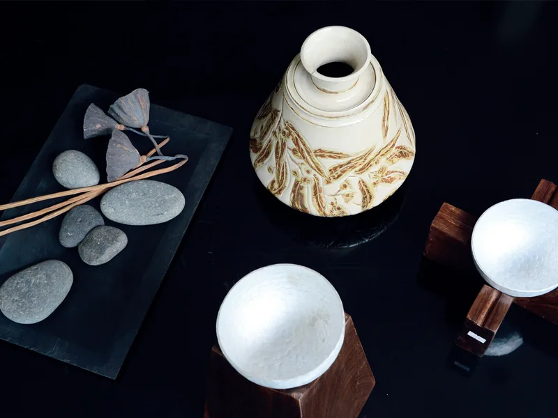 "Chơi với Gốm": Xem gốm hoa nâu của Trịnh Vũ Hiếu