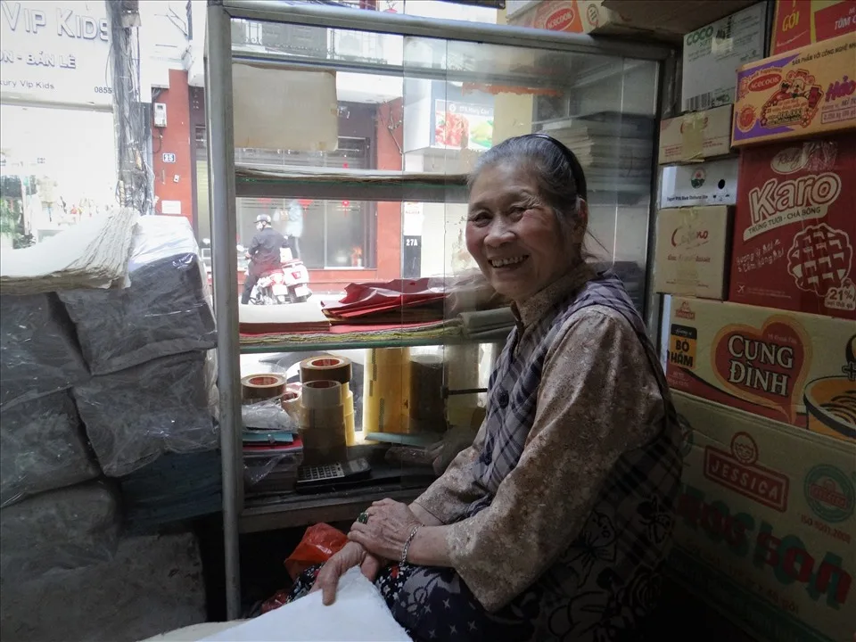 nha co 42 pho Hang Can Ha Noi giay do