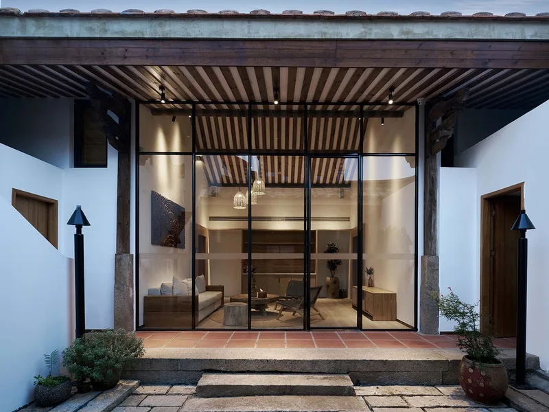 Xiangyuxiangyuan Homestay: Lưu giữ nét mộc trong kiến trúc nhà thờ tổ
