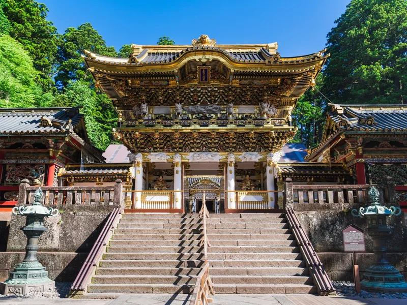 Quần thể đền Nikko Toshogu: Giữa rừng thiêng và vàng son quyền quý