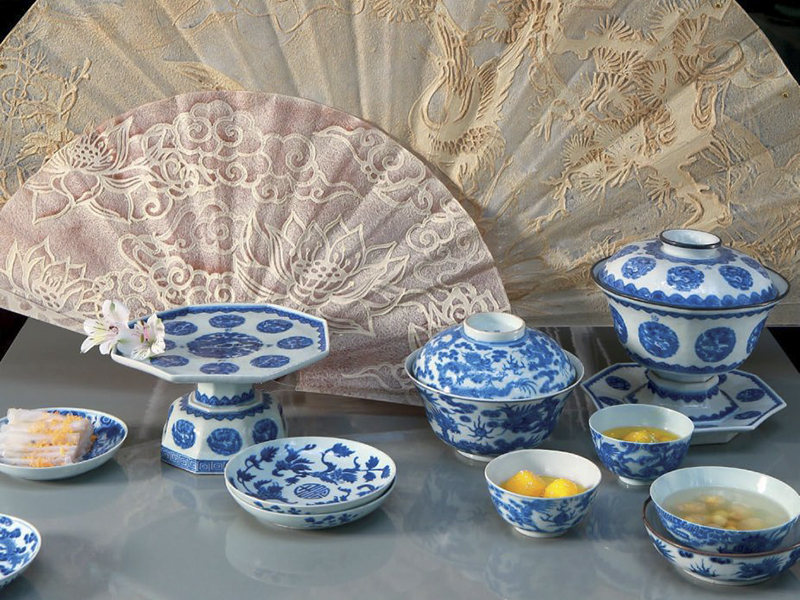 Huế vàng son: Đồ sứ Tây Âu - Vàng son một thưở