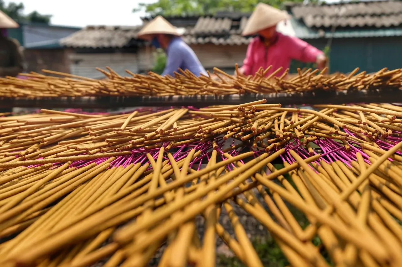 lang huong quang phu cau ha noi