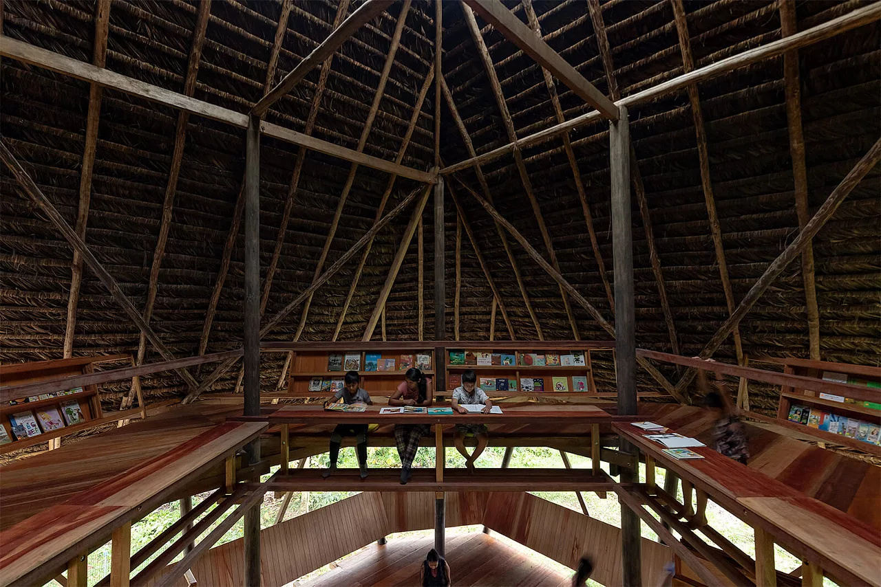 kien truc Yuyarina Pacha Library Ecuador