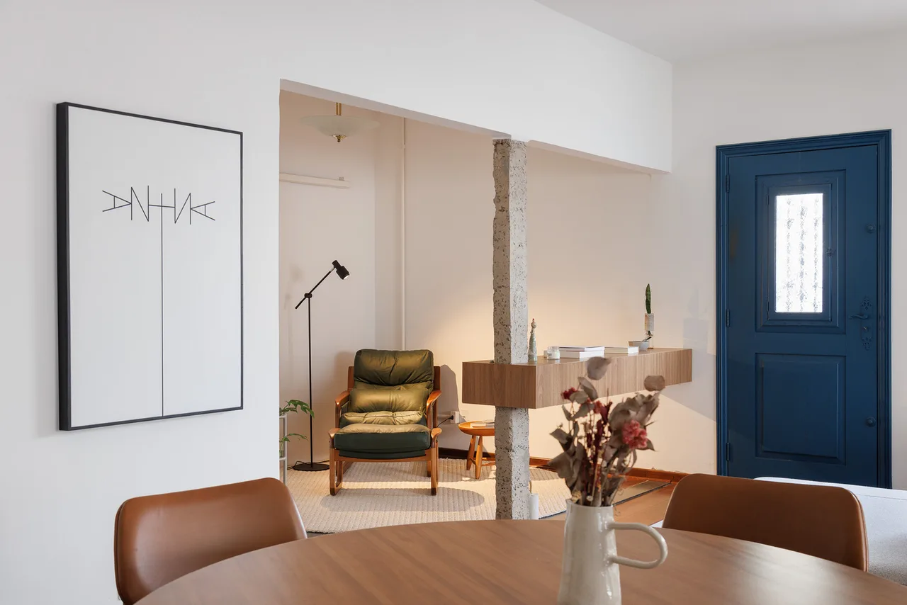 cua phong canh khung nho interior door design
