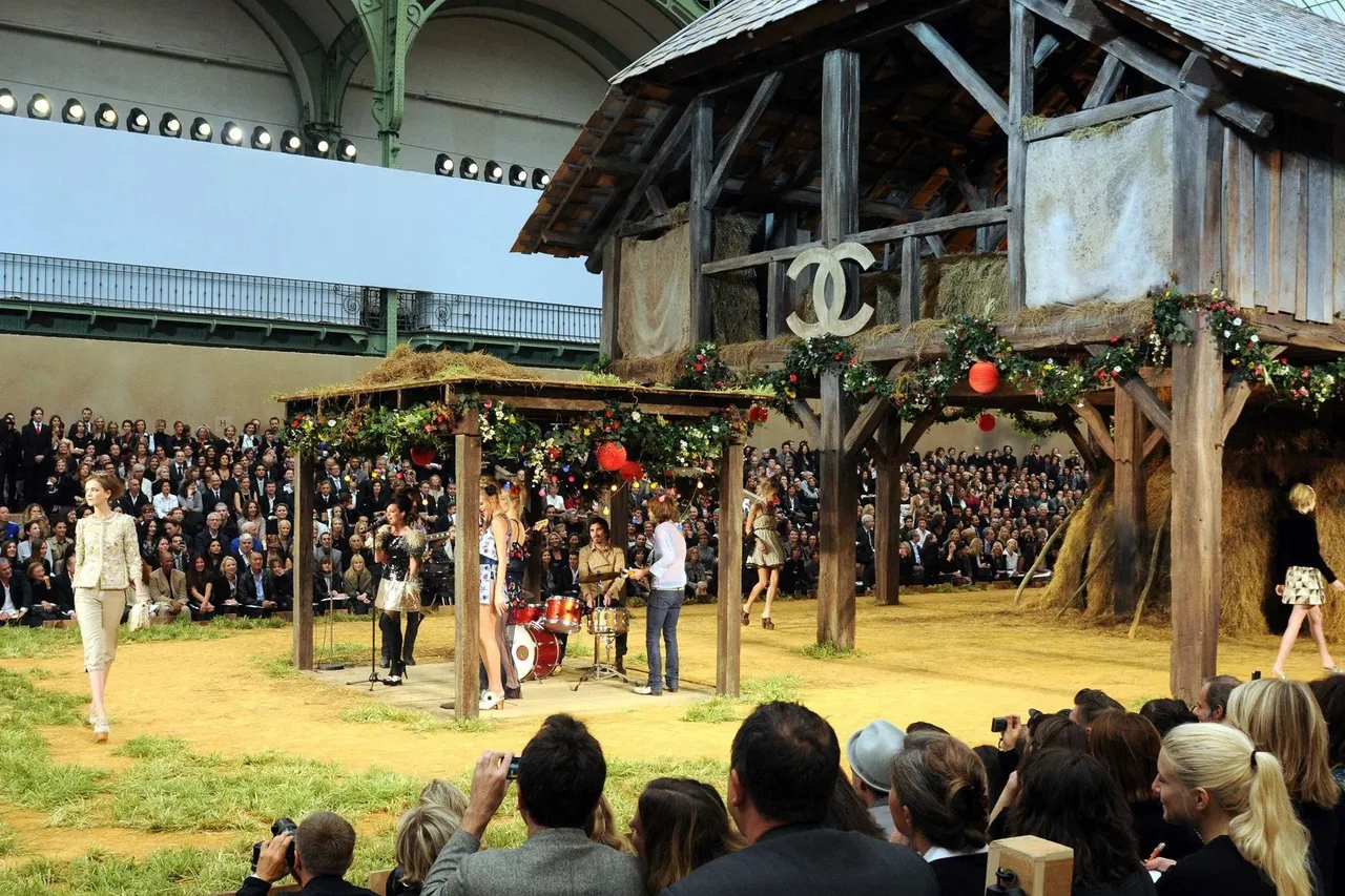 chanel karl lagerfeld 2009